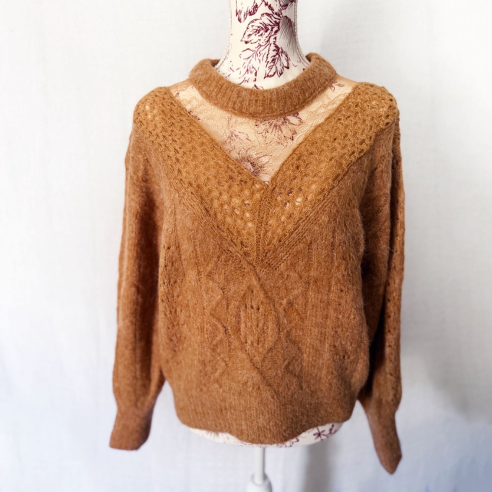 2023 Express Cable Knit Crew Neck Lace Sweater